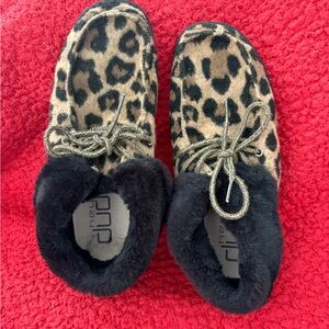 Leopard Print Women's Shoes with Black Fur Trim